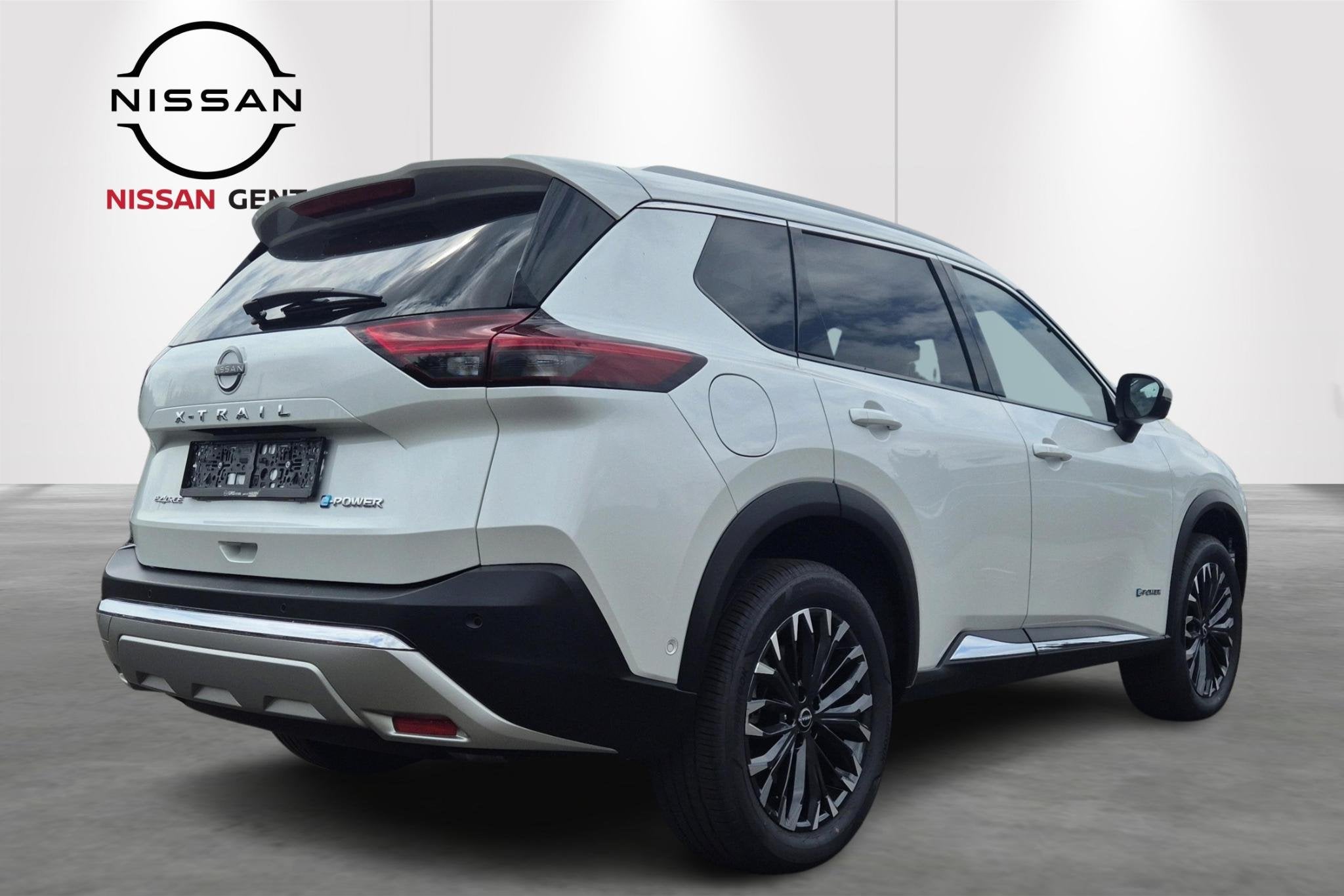 Nissan X-TRAIL e-POWER e-4ORCE 4WD Tekna+ 7 zit plaatsen/360, Auto's, Automaat, Stof, 1800 kg, Zwart