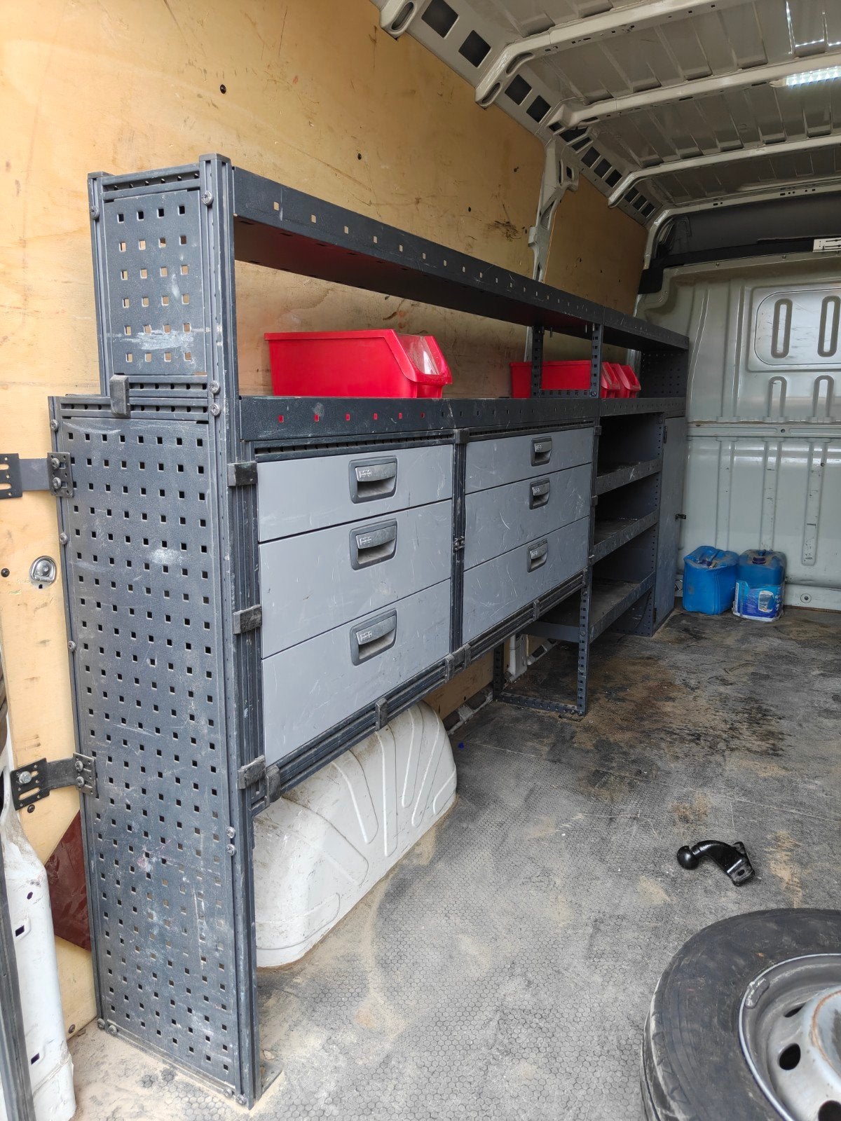 Bestelwagen inrichting links en rechts, Ophalen of Verzenden