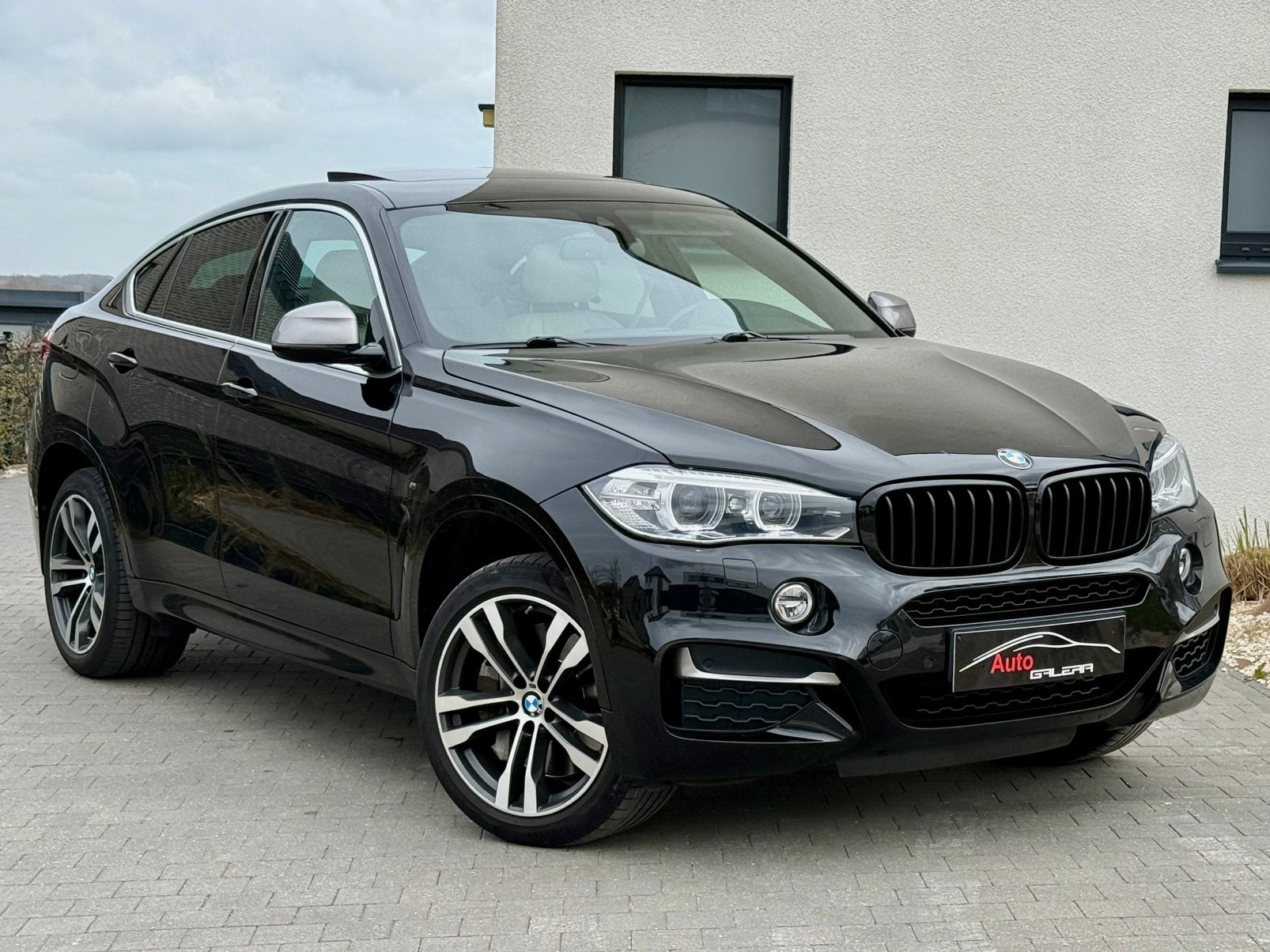 Bmw X6 M50dAS *381cv*Toit ouvrant*Euro6b*2016*, Autos, BMW, Cuir, Achat, Entretenue par le concessionnaire, X6