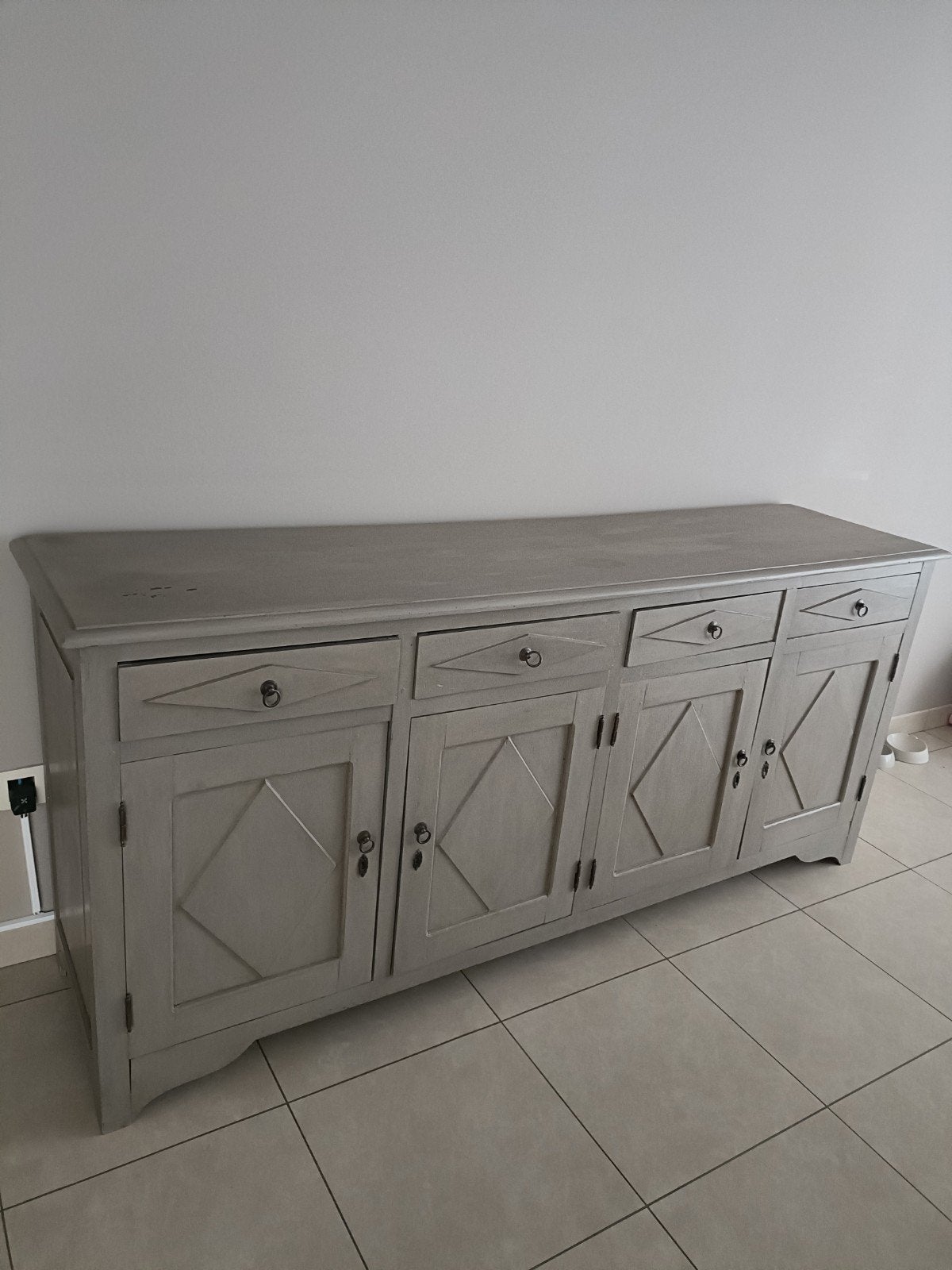 Dressoir kast

150€ prijs bespreekbaar 

H:90
L:200, Ophalen
