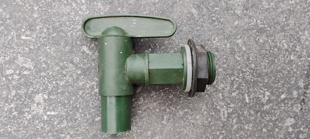 kraantje regenton----zo goed als nieuw, Tuin en Terras, Regentonnen, Ophalen, Zo goed als nieuw, Kunststof