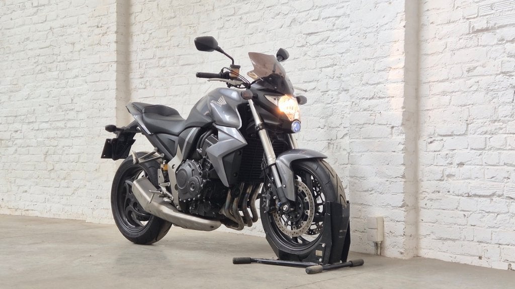 Honda CB1000RA ABS @motomobilia, Motos, Motos | Honda, Entreprise, Naked bike, plus de 35 kW, 4 cylindres, Permis Moto A, ABS
