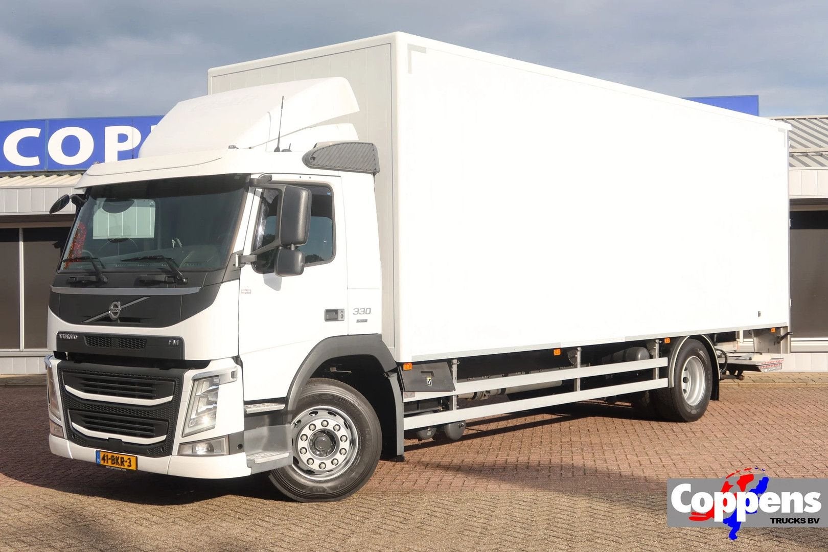 Volvo FM 330 Bakwagen + DHollandia 1500 kg, Auto's, Automaat, Bedrijf, Diesel, Te koop