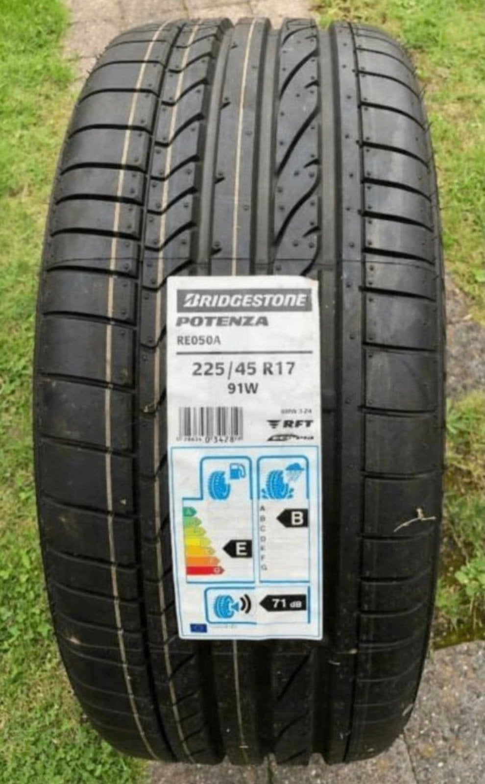 Nieuwe Bridgestone Potenza RE050A - 225/45 R17 91W (1 band), Ophalen