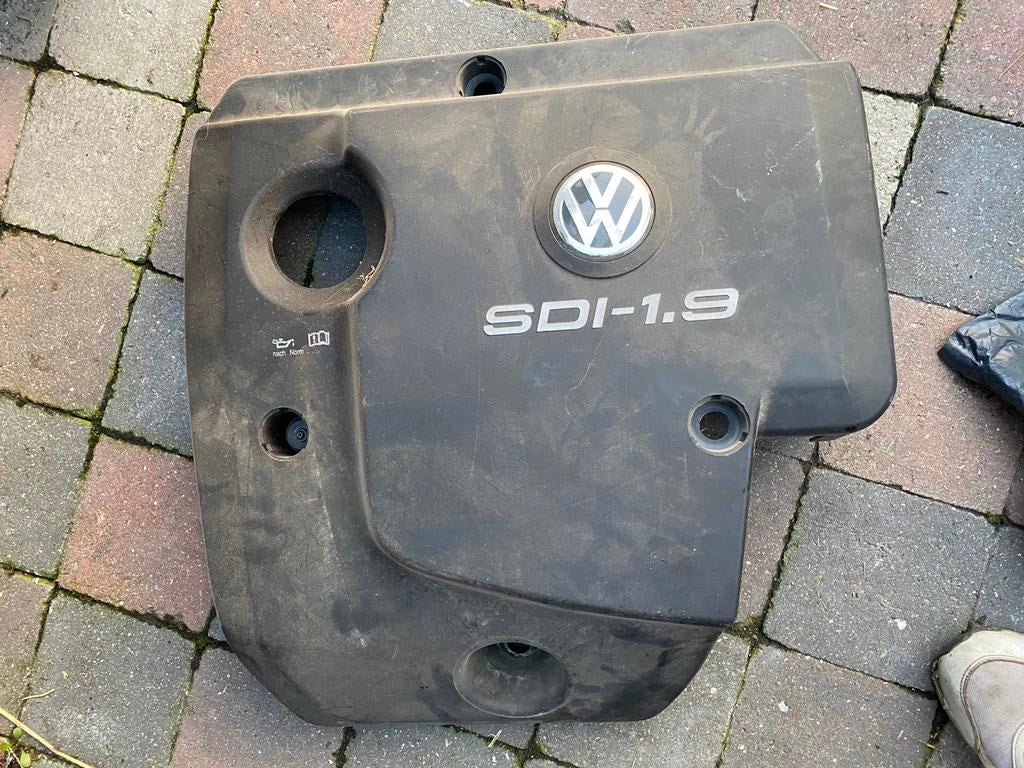 Cache moteur golf 4 sdi, Enlèvement