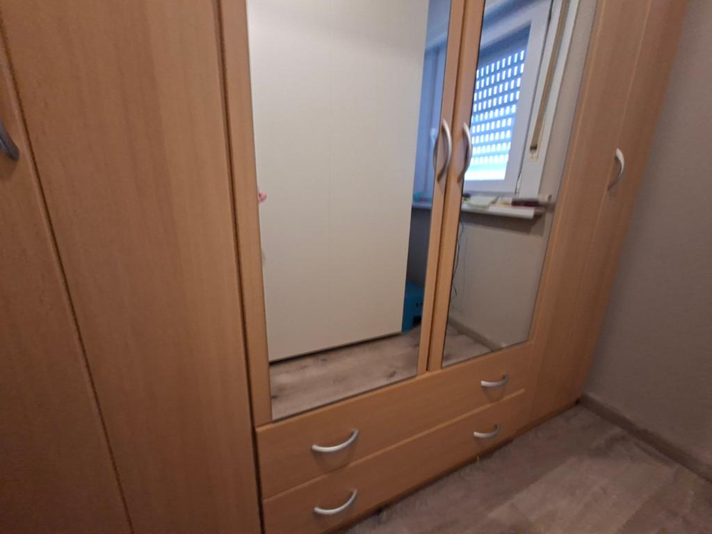 Gratis kleerkast te Bornem, Ophalen