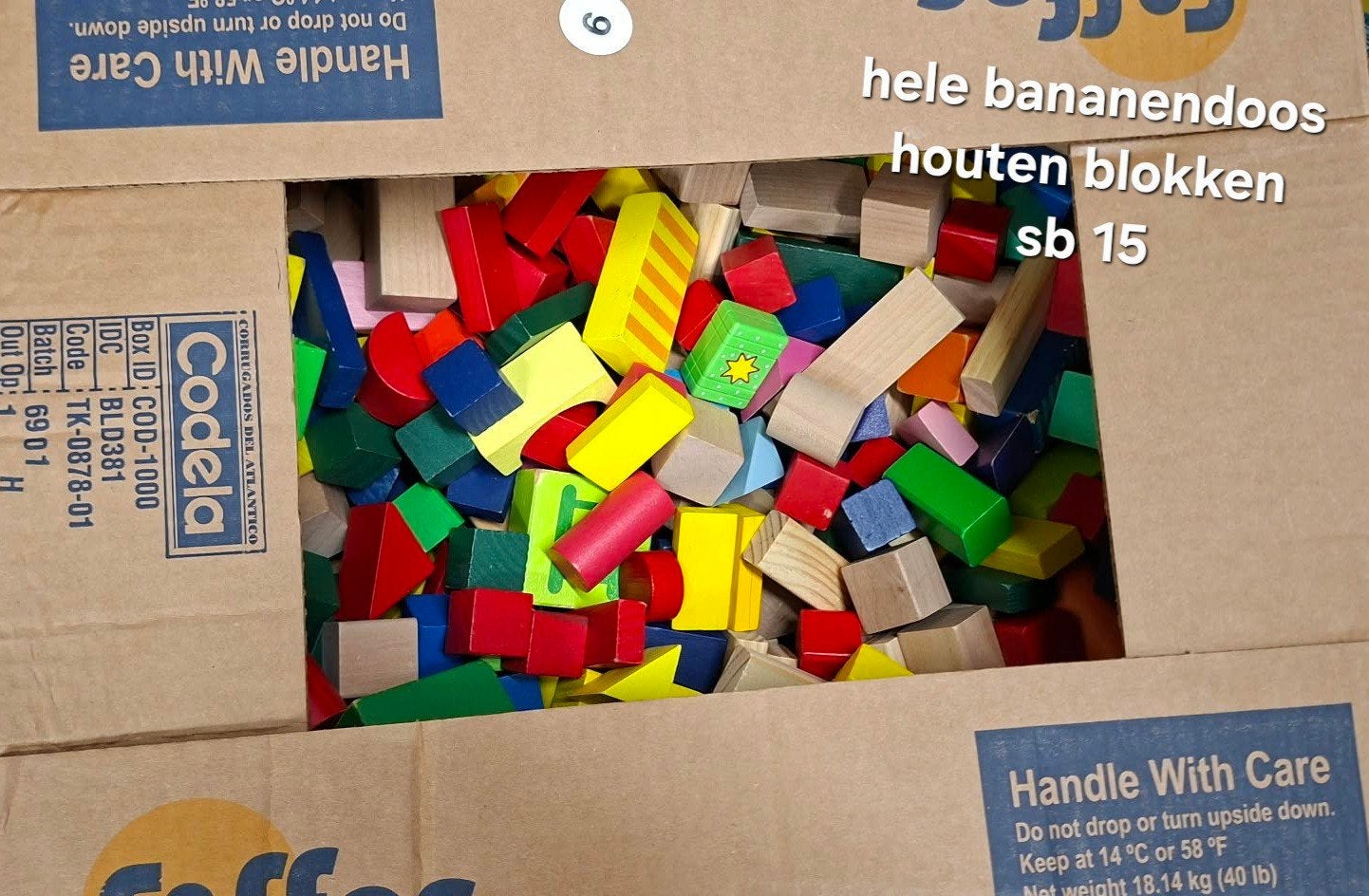 Bananendoos met houten blokken, Kinderen en Baby's, Ophalen of Verzenden