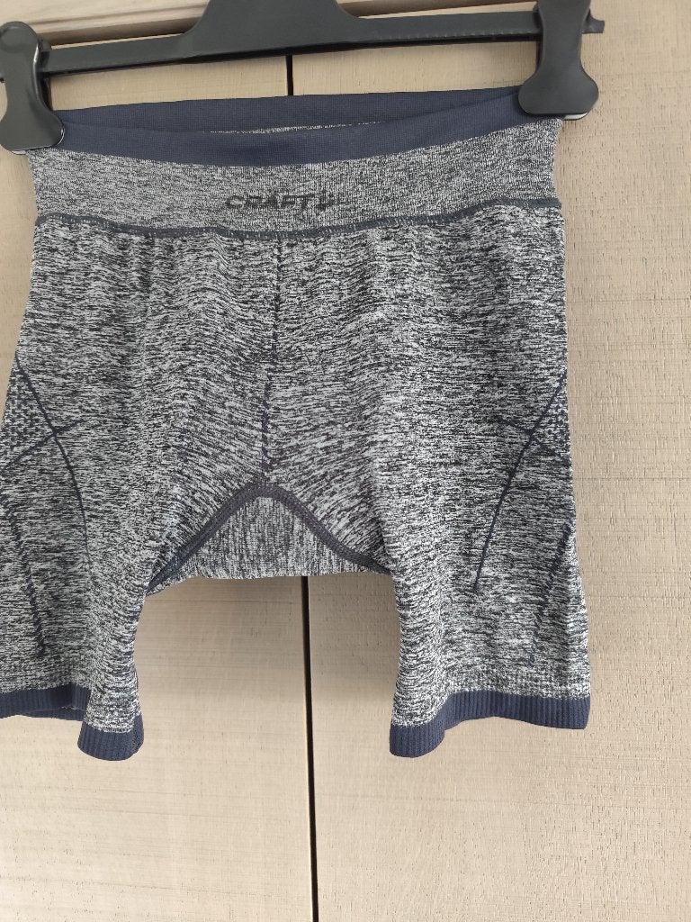 Short de cyclisme Craft, taille M/L, Vélos & Vélomoteurs, Accessoires vélo | Vêtements de cyclisme, Enlèvement ou Envoi, M, Sous-vêtement