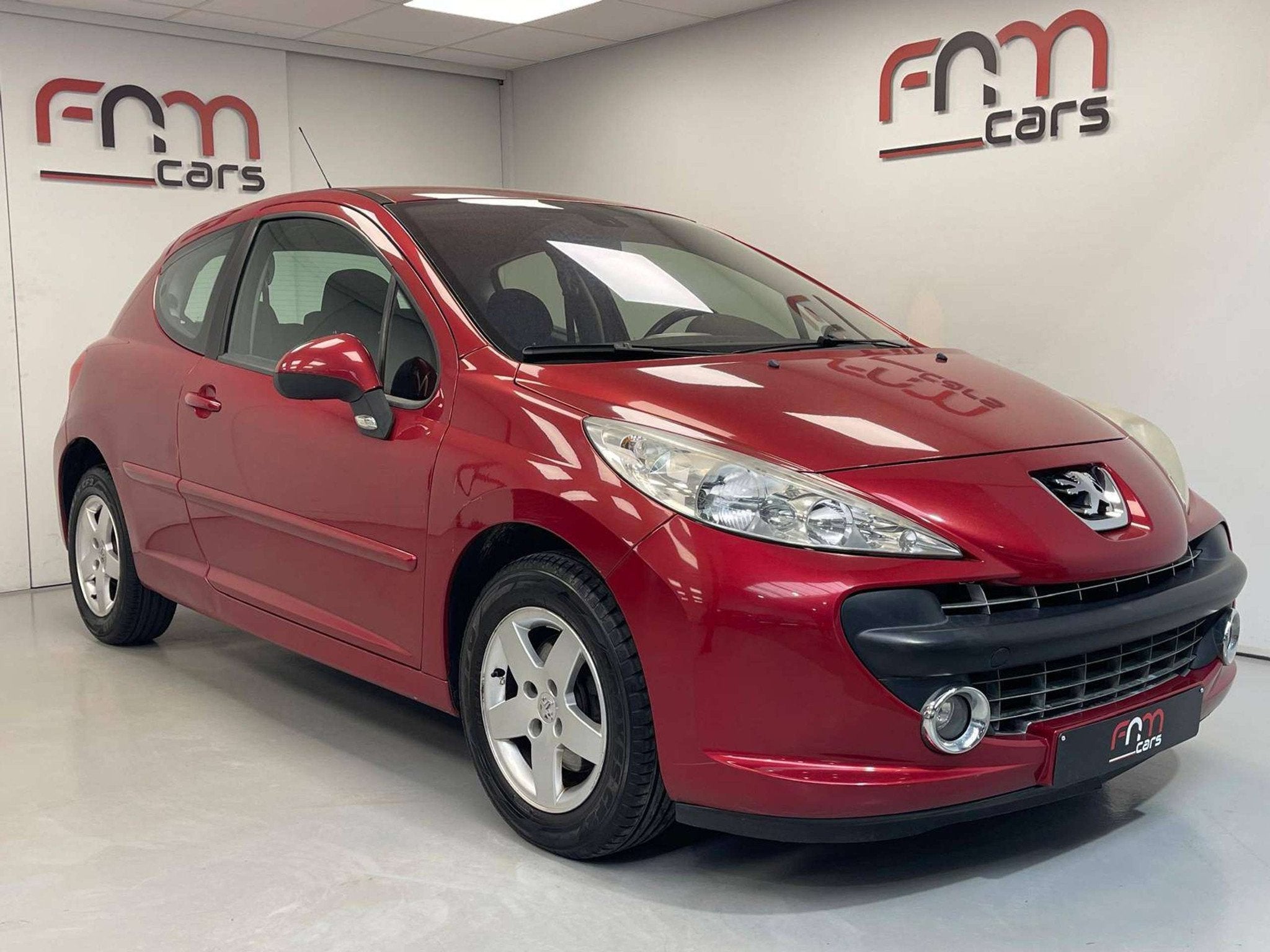 Peugeot 207 1.4i 16v benzine 108.000km Airco Pdc Garantie, Auto's, Stof, 4 cilinders, 95 pk, Parkeersensor
