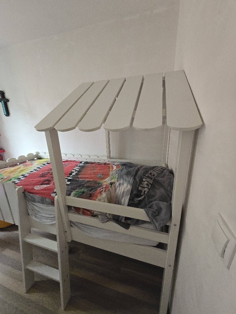 Bed hoogslaper, Ophalen, Zo goed als nieuw, Hoogslaper