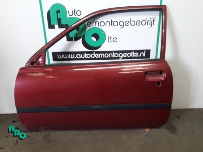 Portière 2portes gauche d'un Toyota Starlet (Starlet 90-) (, -, 3 mois de garantie, Toyota, Utilisé