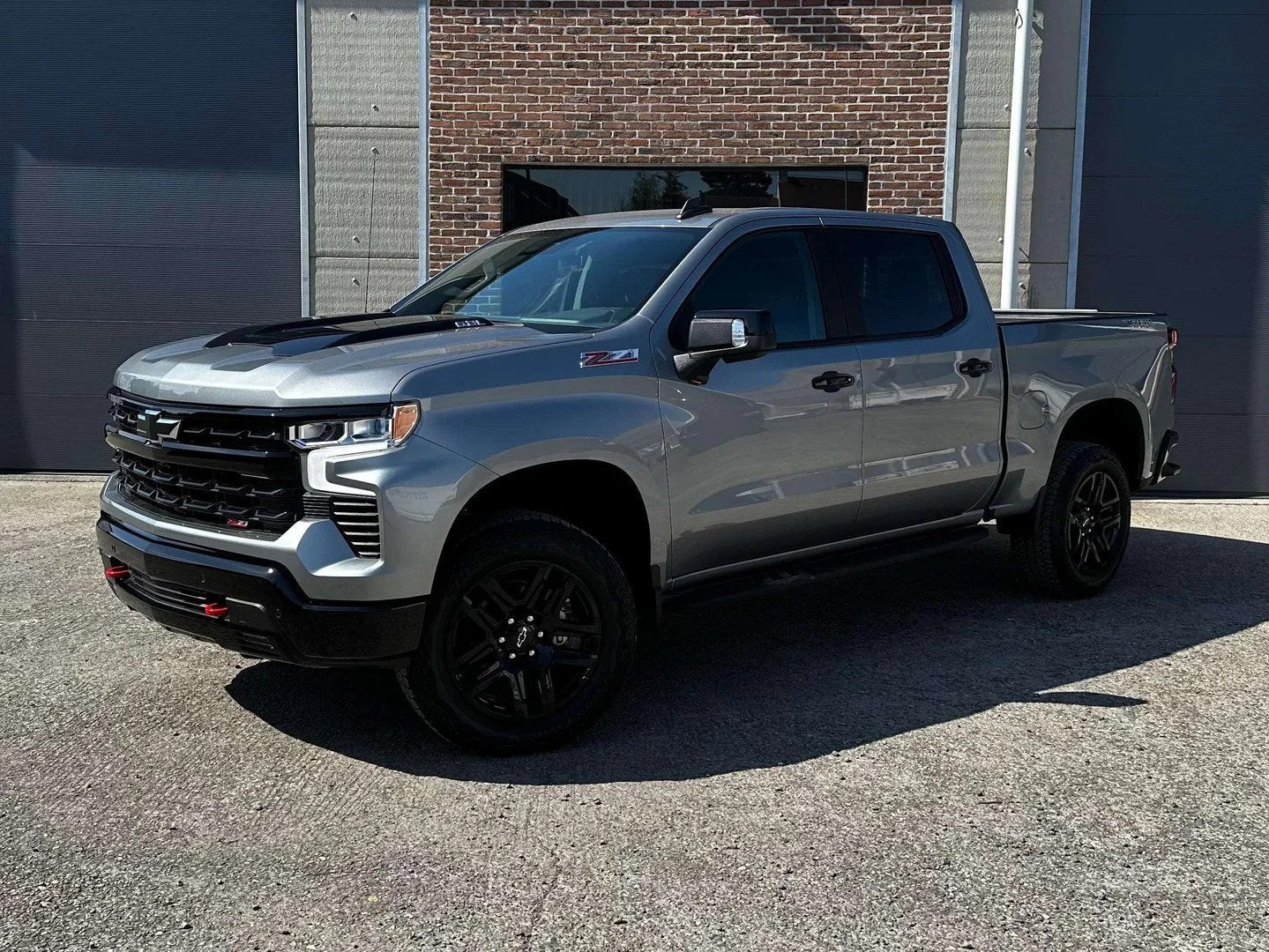 Chevrolet Silverado Trail Boss 6.2L V8 €58.900,-excl btw., Auto's, 8 cilinders, 5 zetels, Nieuw, Particulier