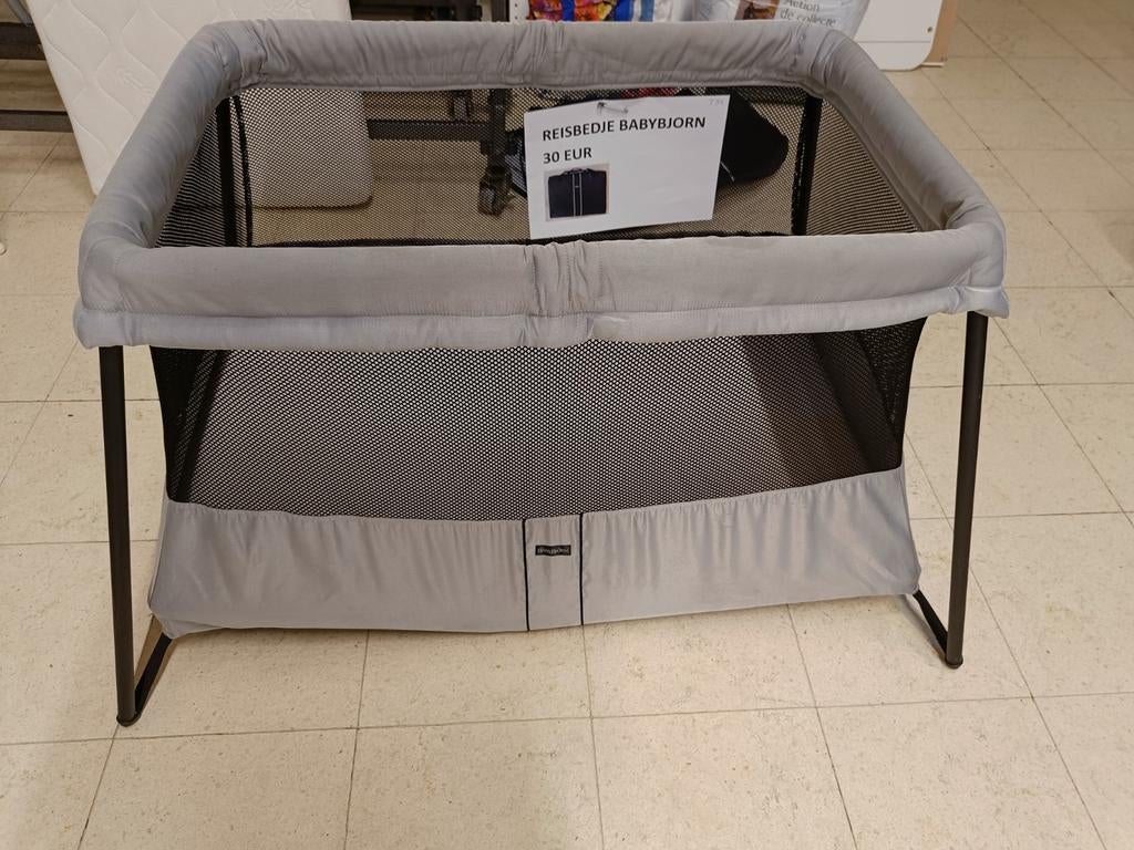 Reisbedje Babybjorn, Enlèvement, Lit de voyage