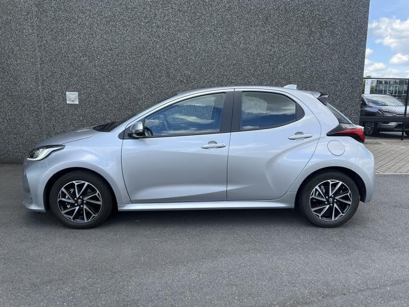 Toyota Yaris 1.5 Hybride Iconic + Navi, Autos, Argent ou Gris, Achat, Euro 6, Noir