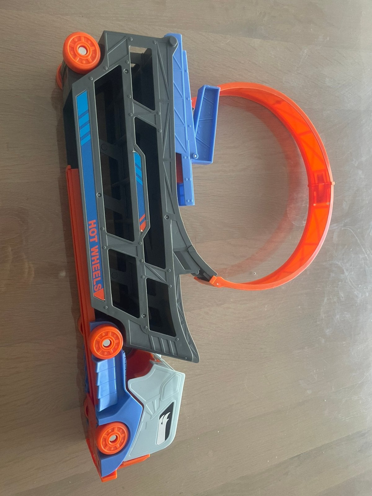 Hot Wheels vrachtwagen/ racebaan, Kinderen en Baby's, Speelgoed | Racebanen, Ophalen, Zo goed als nieuw, Racebaan, Hot Wheels