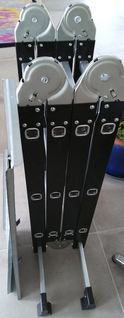 Échelle pliante avec plateforme, Enlèvement, Neuf, Échelle, Pliable ou rétractable/escamotable