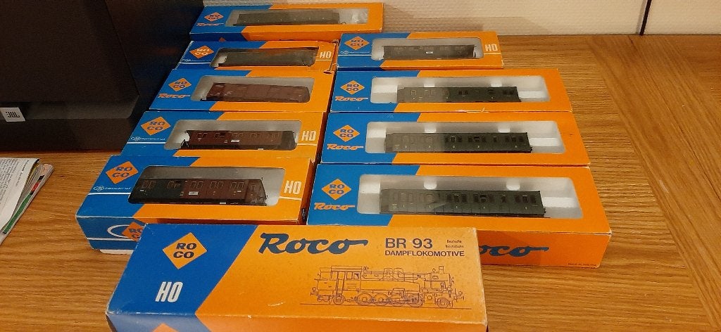 Partij: Roco BR 93 + 9 + 1 Roco-auto's, Ophalen of Verzenden, Zo goed als nieuw, Locomotief, Roco