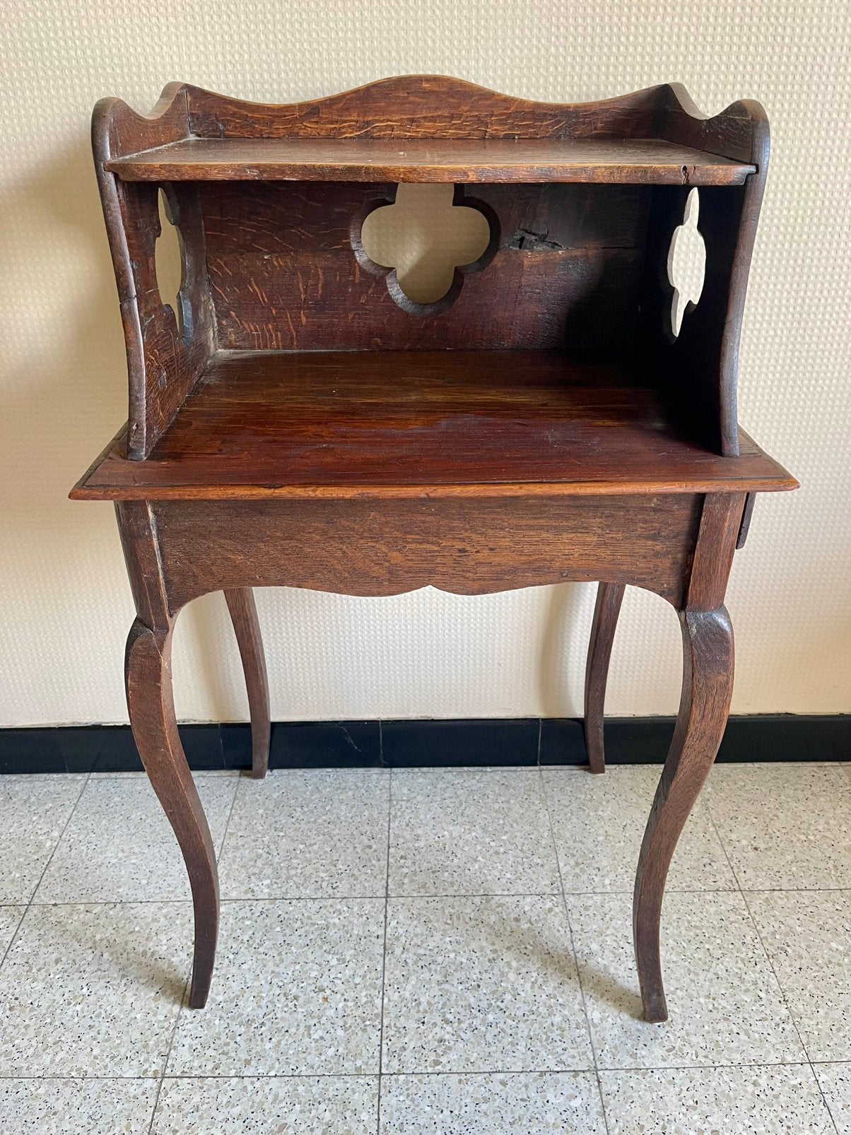 Table de chevet ancienne avec tiroir, Antiquités & Art, Enlèvement