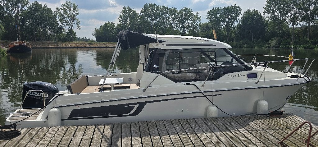 Jeanneau Merry Fisher 795, Sports nautiques & Bateaux, Bateaux à moteur & Yachts à moteur, 75 cm, 200 ch, Comme neuf, Alimentation à quai