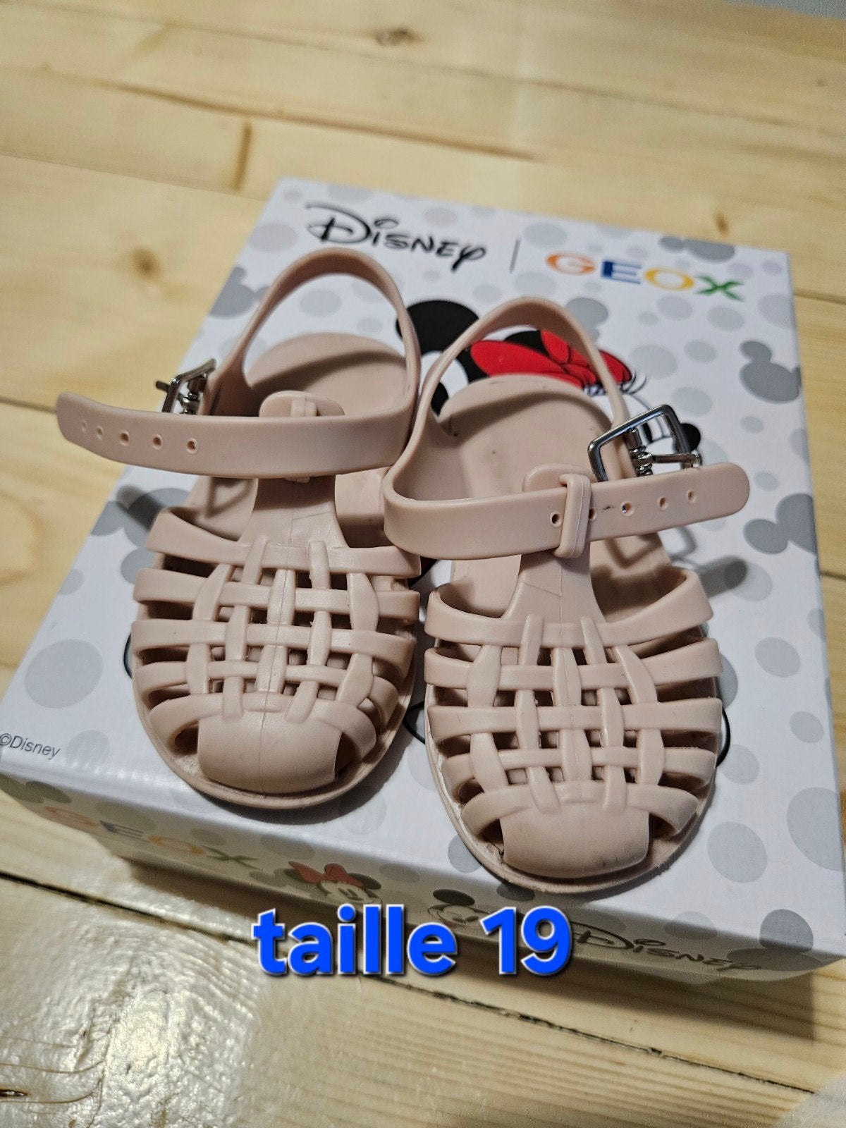 Sandales filles taille 19