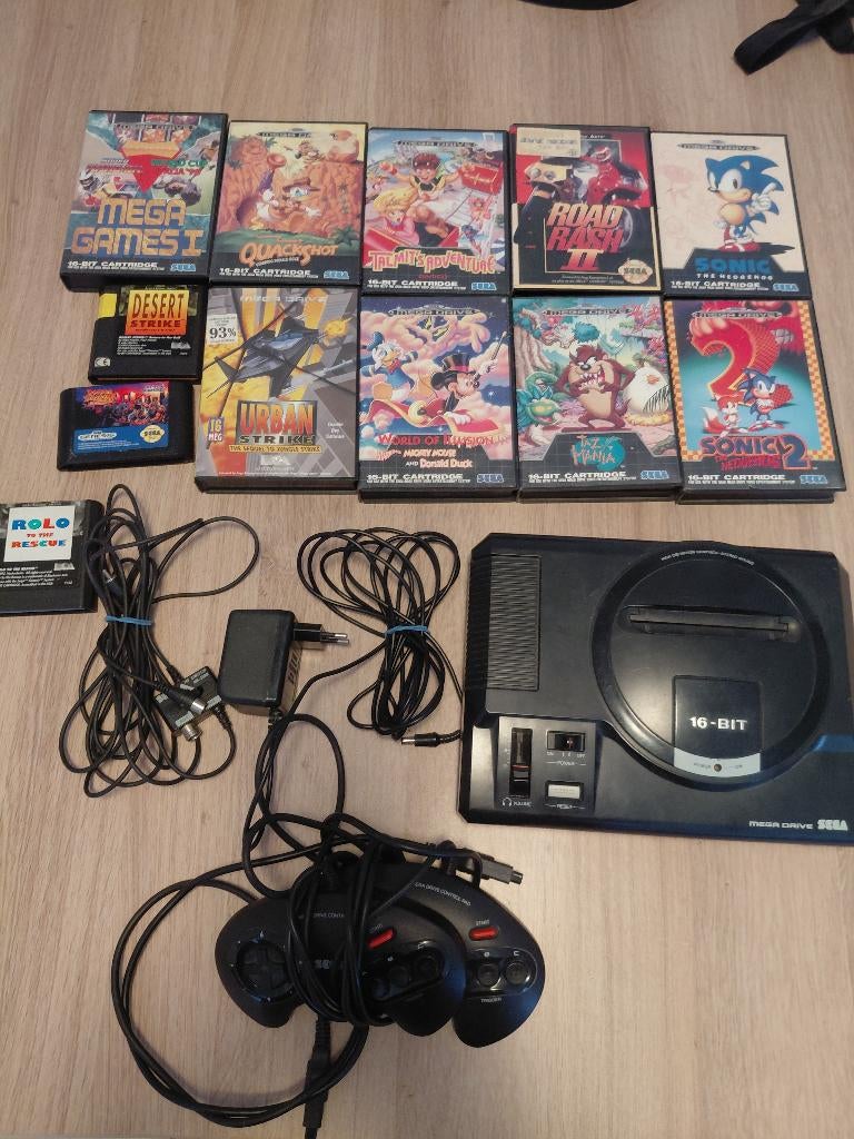 Sega hard drive 16 bit, Games en Spelcomputers, Spelcomputers | Sega, Ophalen, Mega Drive, Met 2 controllers, Gebruikt