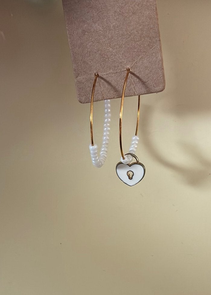 Boucles d'oreilles en forme de cœur, Bijoux, Sacs & Beauté, Colliers, Neuf, Or, Enlèvement, Avec strass