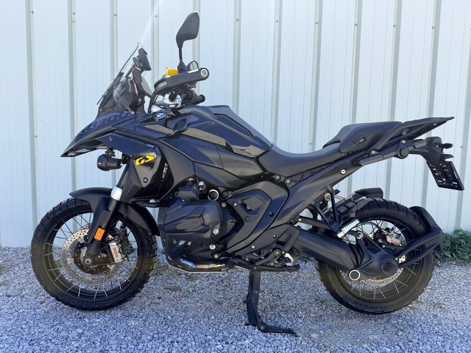 BMW R 1300 GS Triple Black 2024 Adaptieve hoogteregeling, Motoren, Motoren | BMW, Handvatverwarming, 2 cilinders, Nieuw, Motorrijbewijs A