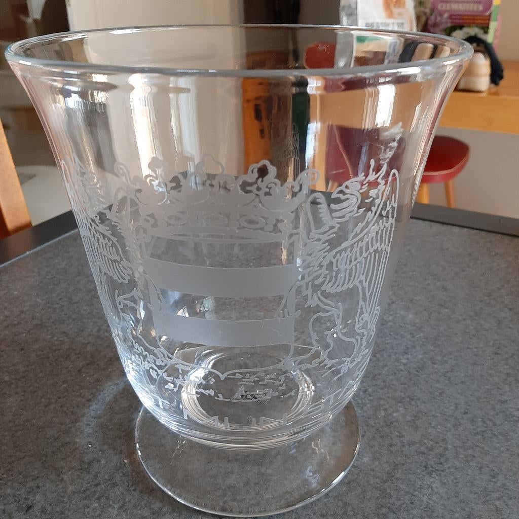 Te koop: Mooie glazen vaas van Diest, Knop., Ophalen