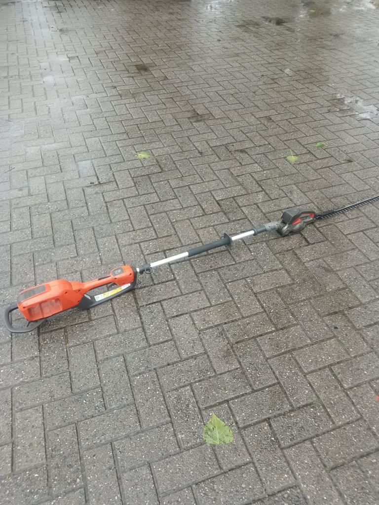 Husqvarna 536LiHE3 stok heggenschaar, Ophalen