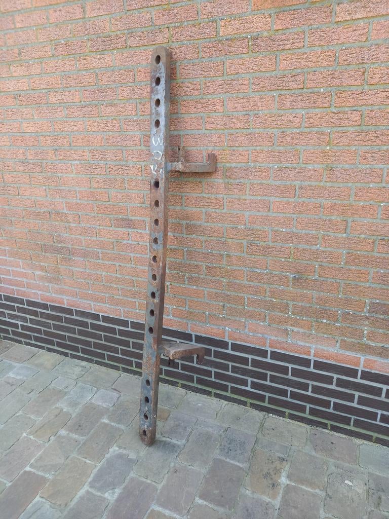 Liftlat Fend 300 serie, Ophalen