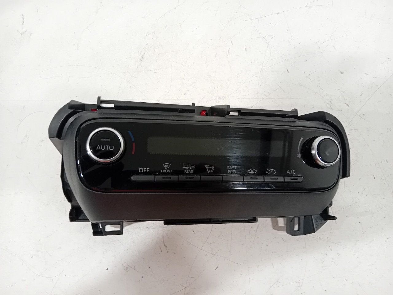Bedieningspaneel kachel Toyota Yaris, Onderdelen@venauto.nl, Van der Ven Autorecycling B.V., Ettenseweg 76, 4706 PB Roosendaal, The Netherlands