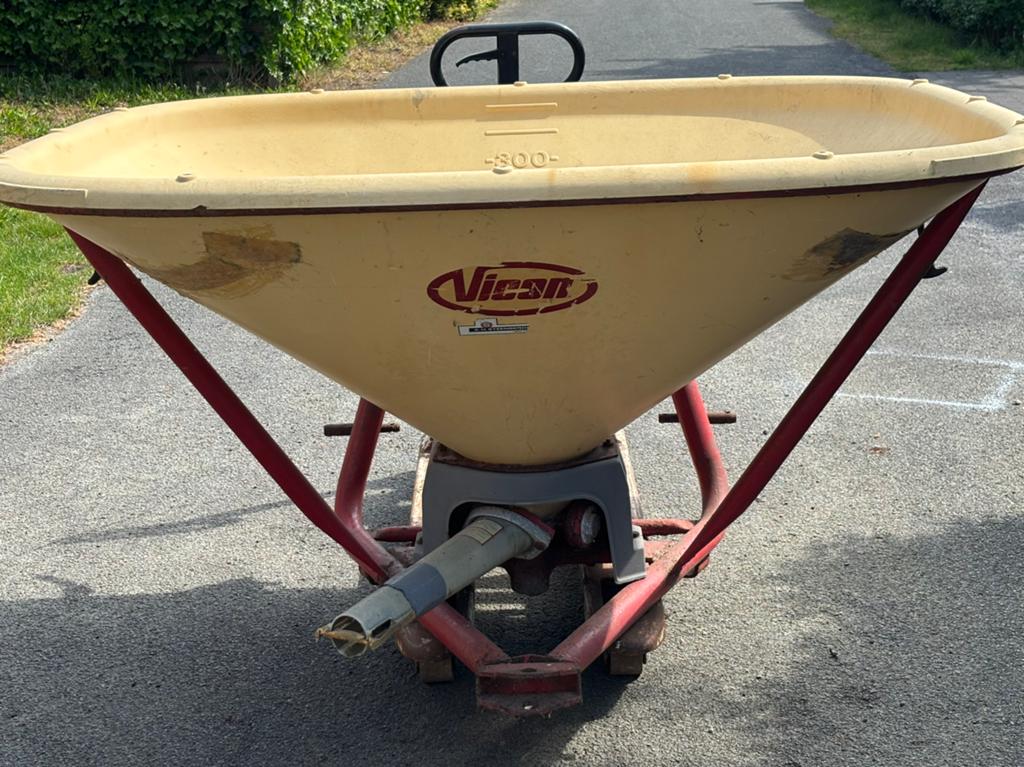 Kunstmeststrooier 400 liter vicon, Articles professionnels, Agriculture | Outils, Enlèvement