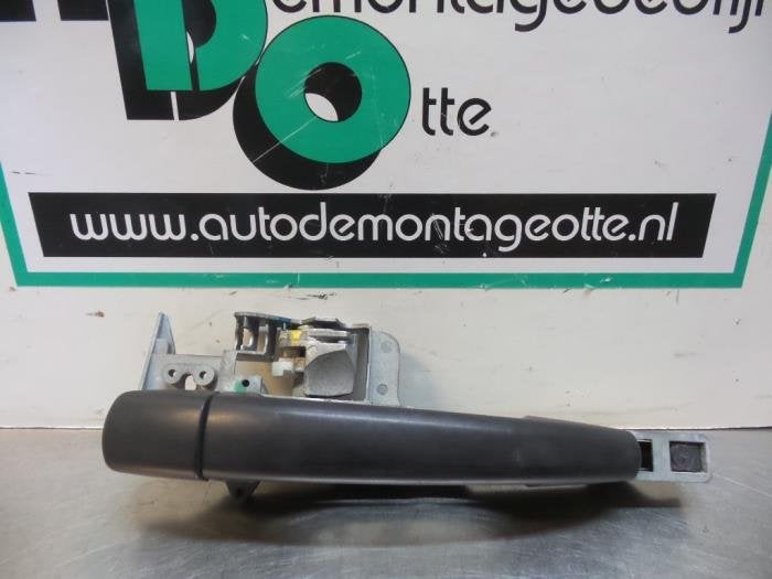 Poignée portière 2portes droite d'un Citroen C4 (C4 04-), Autos : Pièces & Accessoires, -, Utilisé, -, -