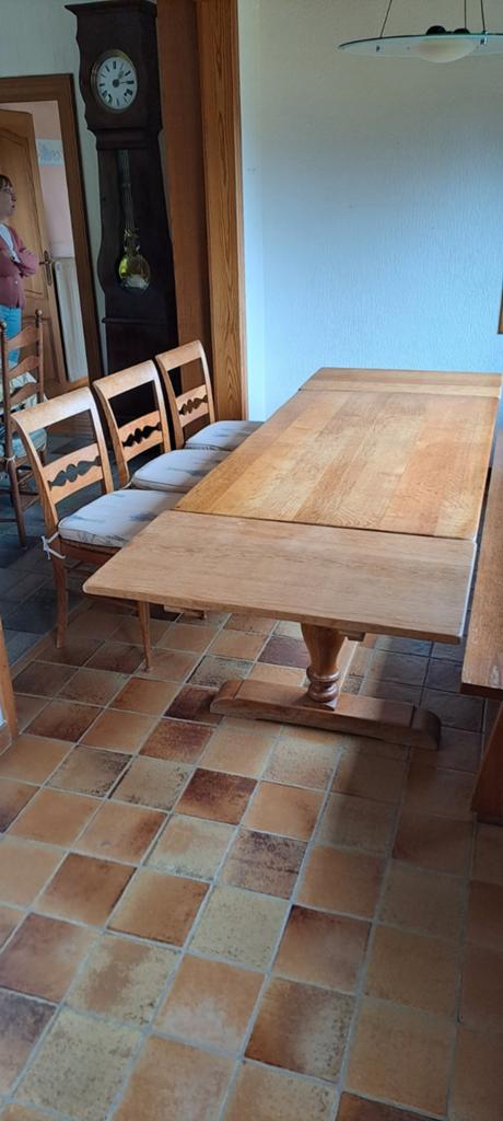 Salle-à-manger en chêne clair : table + 4 chaises + buffet, Maison & Meubles, Enlèvement, Chêne