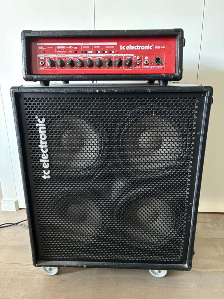 Basversterker TC ELECTRONIC, Muziek en Instrumenten, Ophalen, Gebruikt, 100 watt of meer