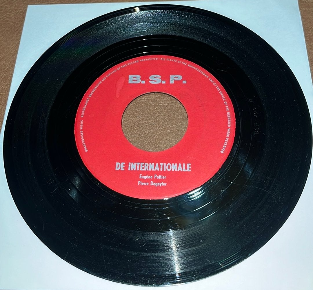 De Internationale / L'Internationale - 7” vinyl single - BE, Enlèvement ou Envoi, Utilisé