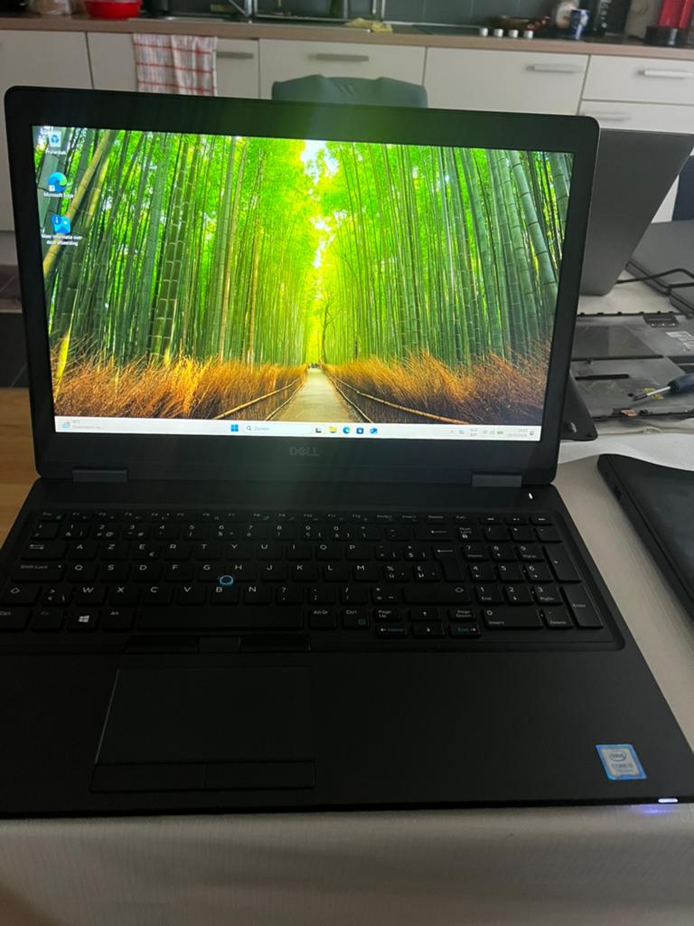 Dell latitude 5590 i5 256/8 Windows 11, Ophalen, Zo goed als nieuw