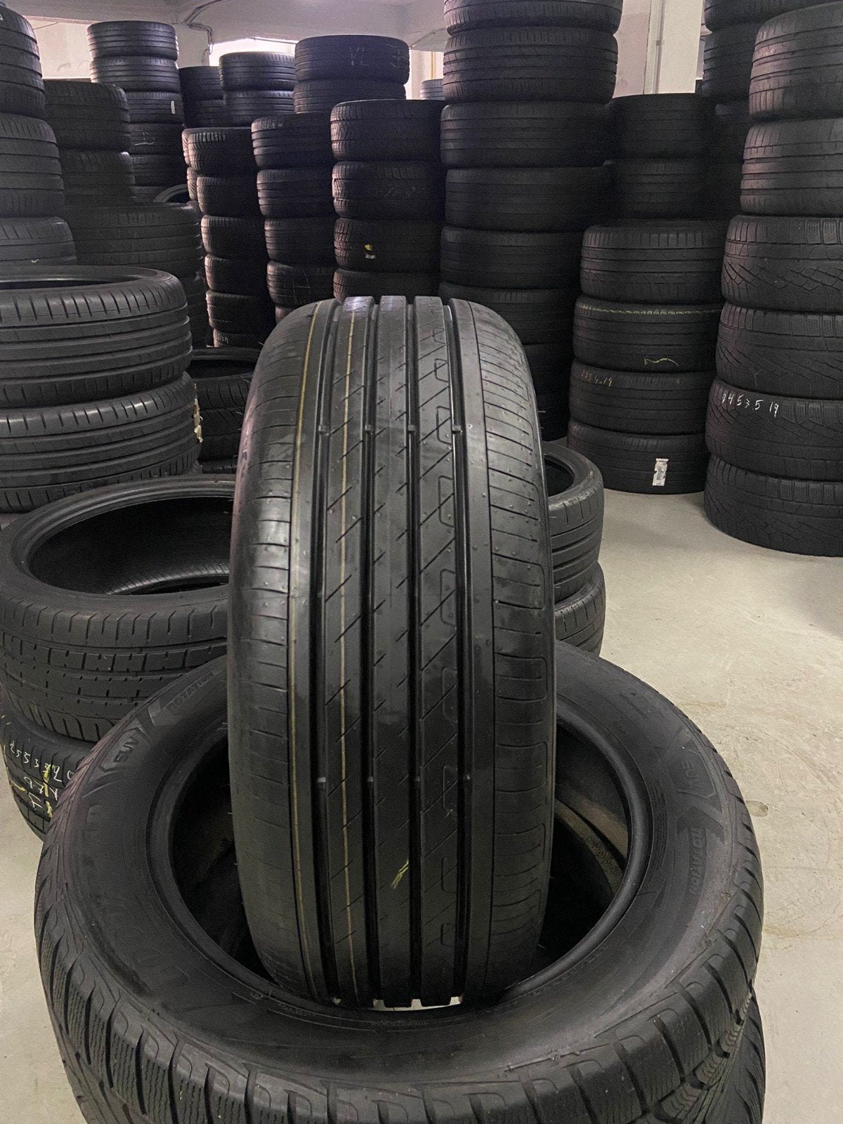 21550r19 215 50 r18 215/50/r18 goodryer nouveau avec montage, Enlèvement ou Envoi