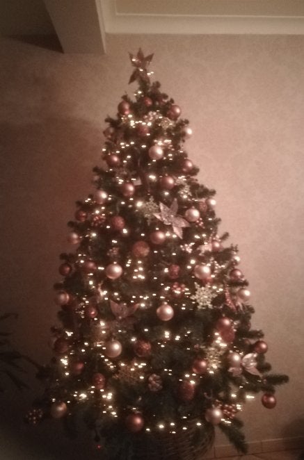 Kerstboom 2m10 volledig versierd, Diversen, Ophalen, Zo goed als nieuw