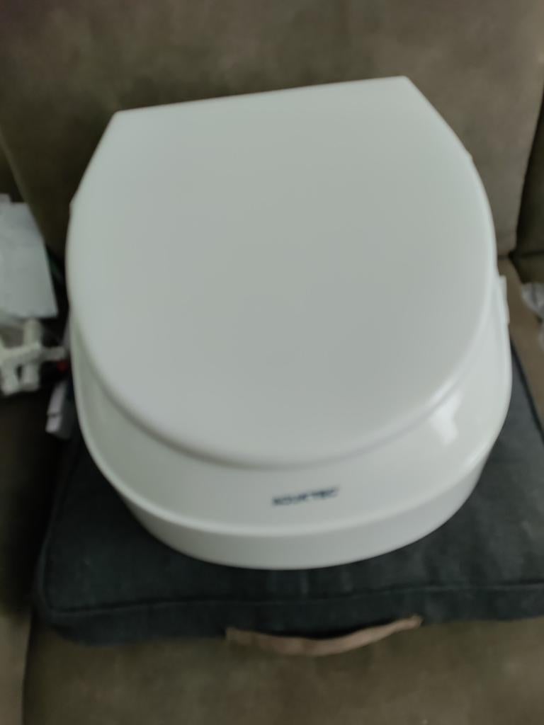 Aquatec 900 opzet wc bril., Enlèvement, Toilettes