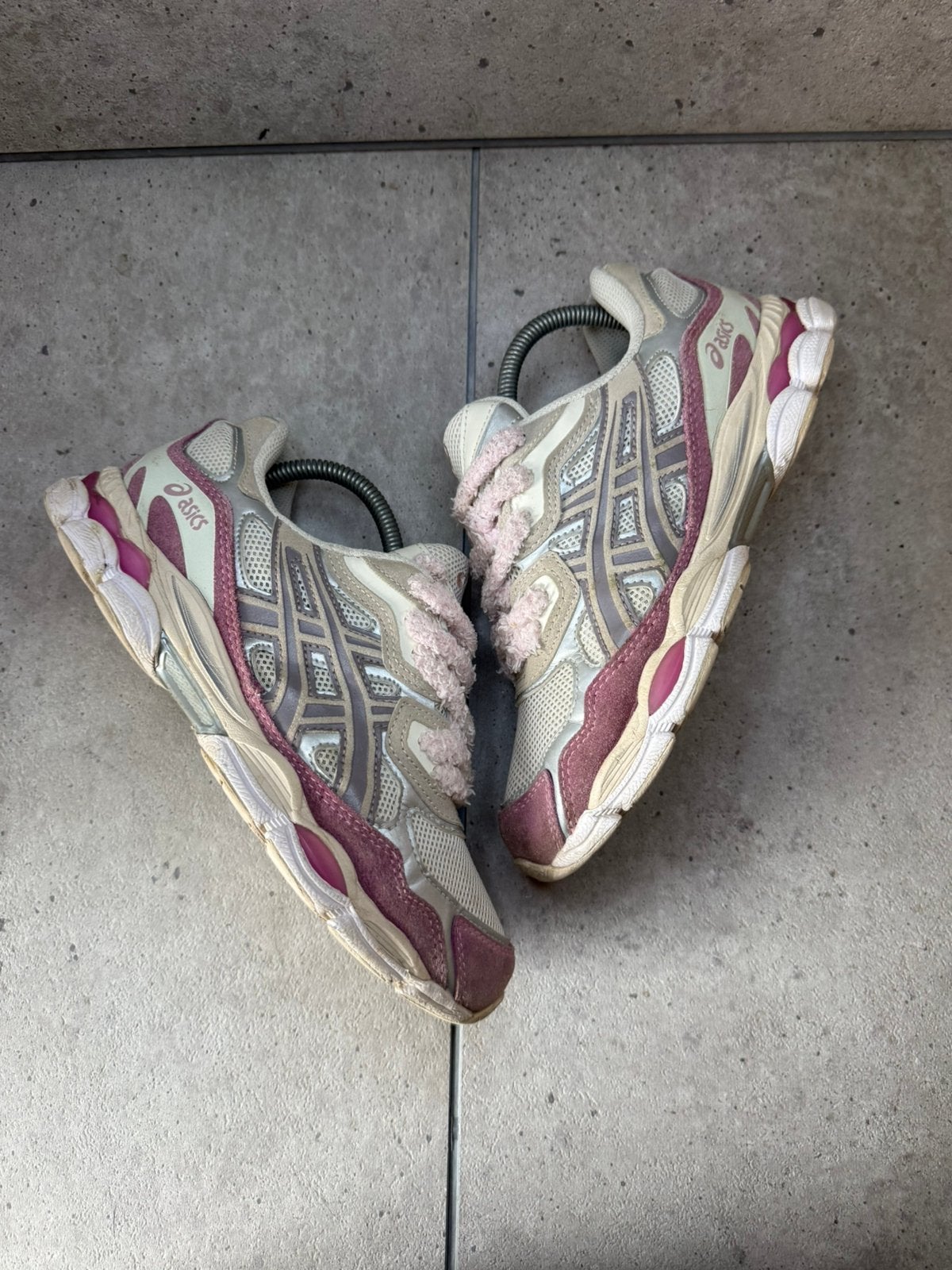 Lacets moelleux roses Asics Gel-Nyc 40, Enlèvement ou Envoi, Rose, Sneakers et Baskets, Comme neuf