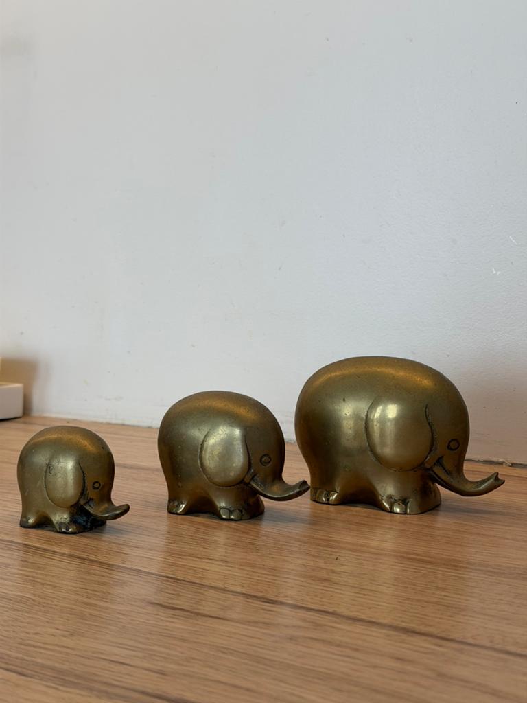 Decoratie olifanten, Enlèvement