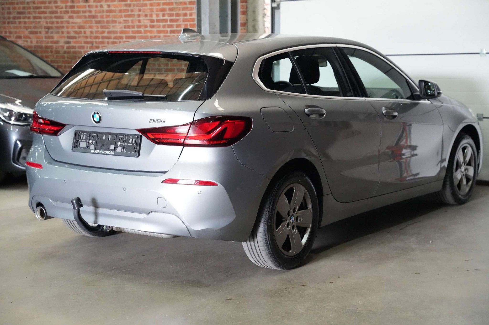 BMW 118 iA Automaat Garantie Benzine EURO 6d, Autos, BMW, Argent ou Gris, Achat, https://public.car-pass.be/vhr/1253fdc4-428e-454c-94af-e57e3e57207e