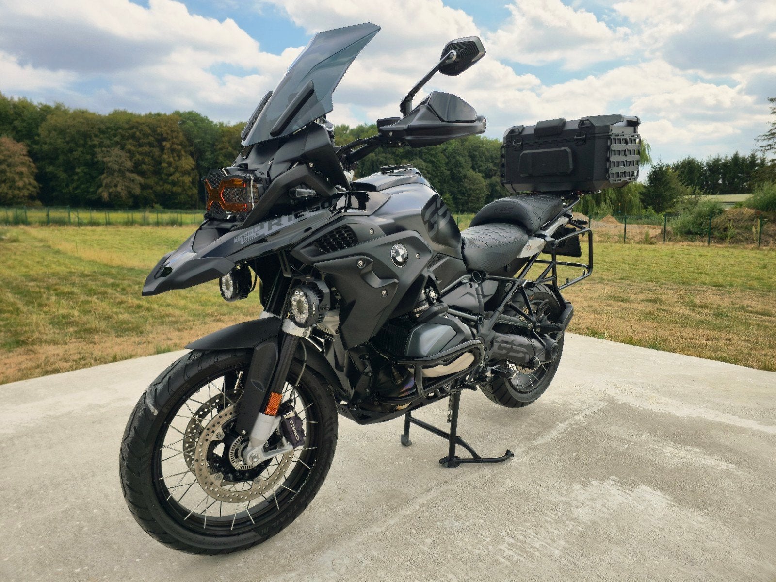 R1250 GS Triple Black, 2 cilinders, Occasion, Motorrijbewijs A, Handvatverwarming