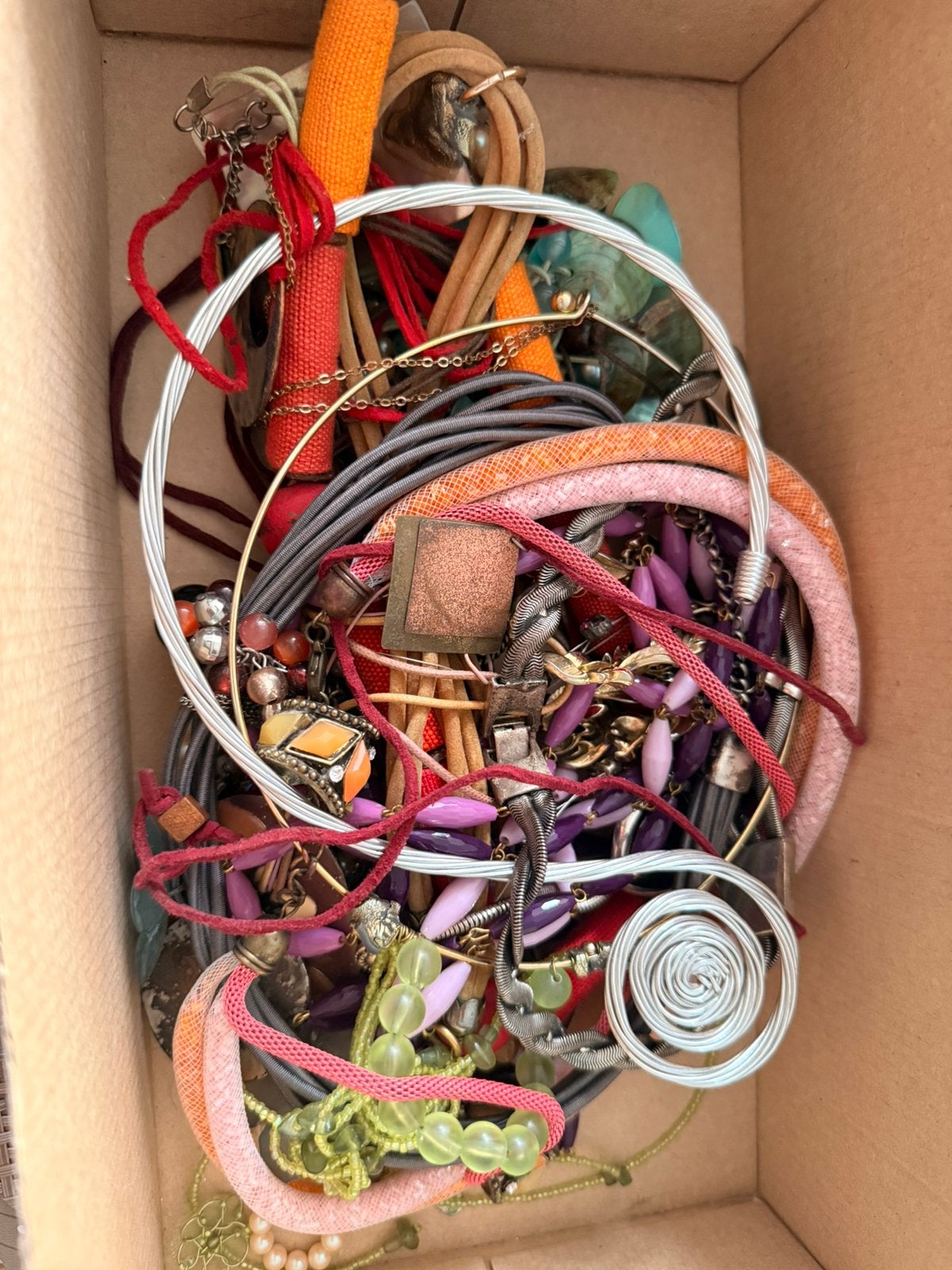 Lot de colliers fantaisie, Enlèvement ou Envoi, Utilisé, Autres couleurs, Autres matériaux
