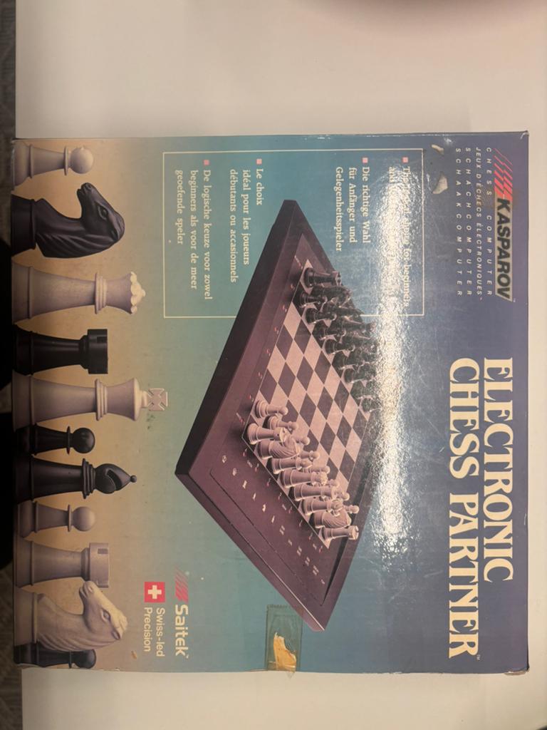 Electronic chess partner kasparov, Hobby en Vrije tijd, Gezelschapsspellen | Bordspellen, Zo goed als nieuw, Ophalen of Verzenden