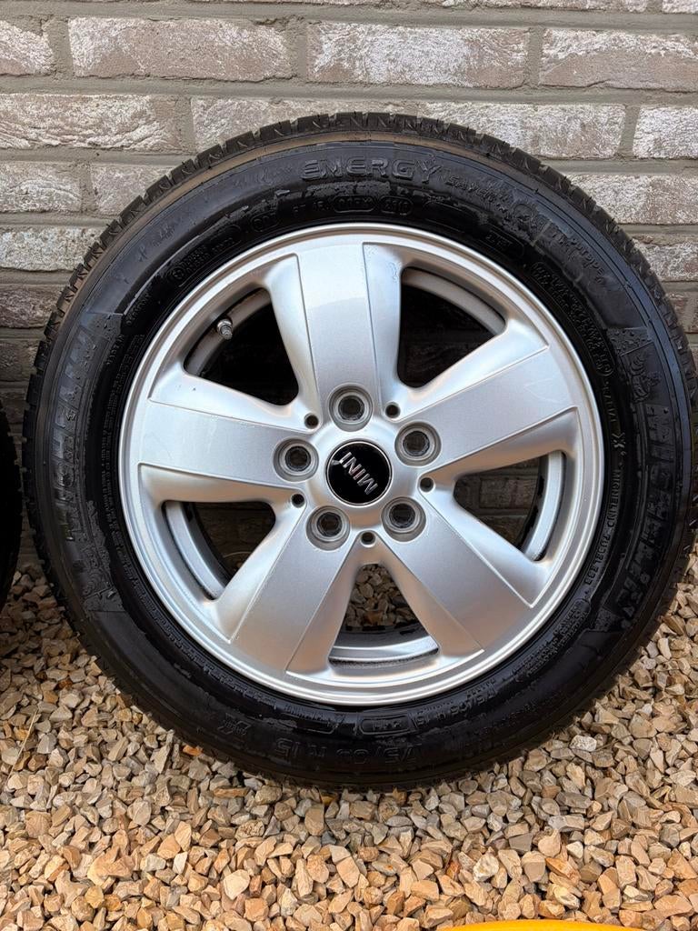 4 originele Mini 15" wielen - Nieuwstaat - Michelin-banden, Auto-onderdelen, Banden en Velgen, Ophalen, 15 inch, 175 mm, Banden en Velgen
