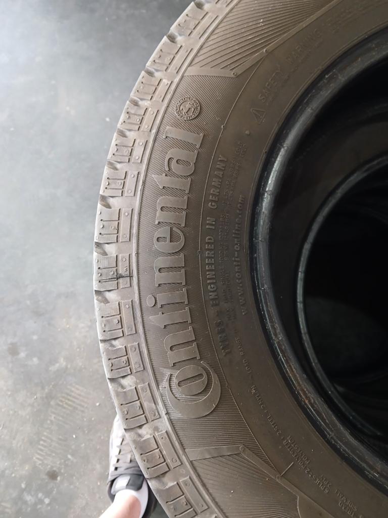 Pneus continental 215 70 15 vancocamper, Enlèvement, Pneu(s)