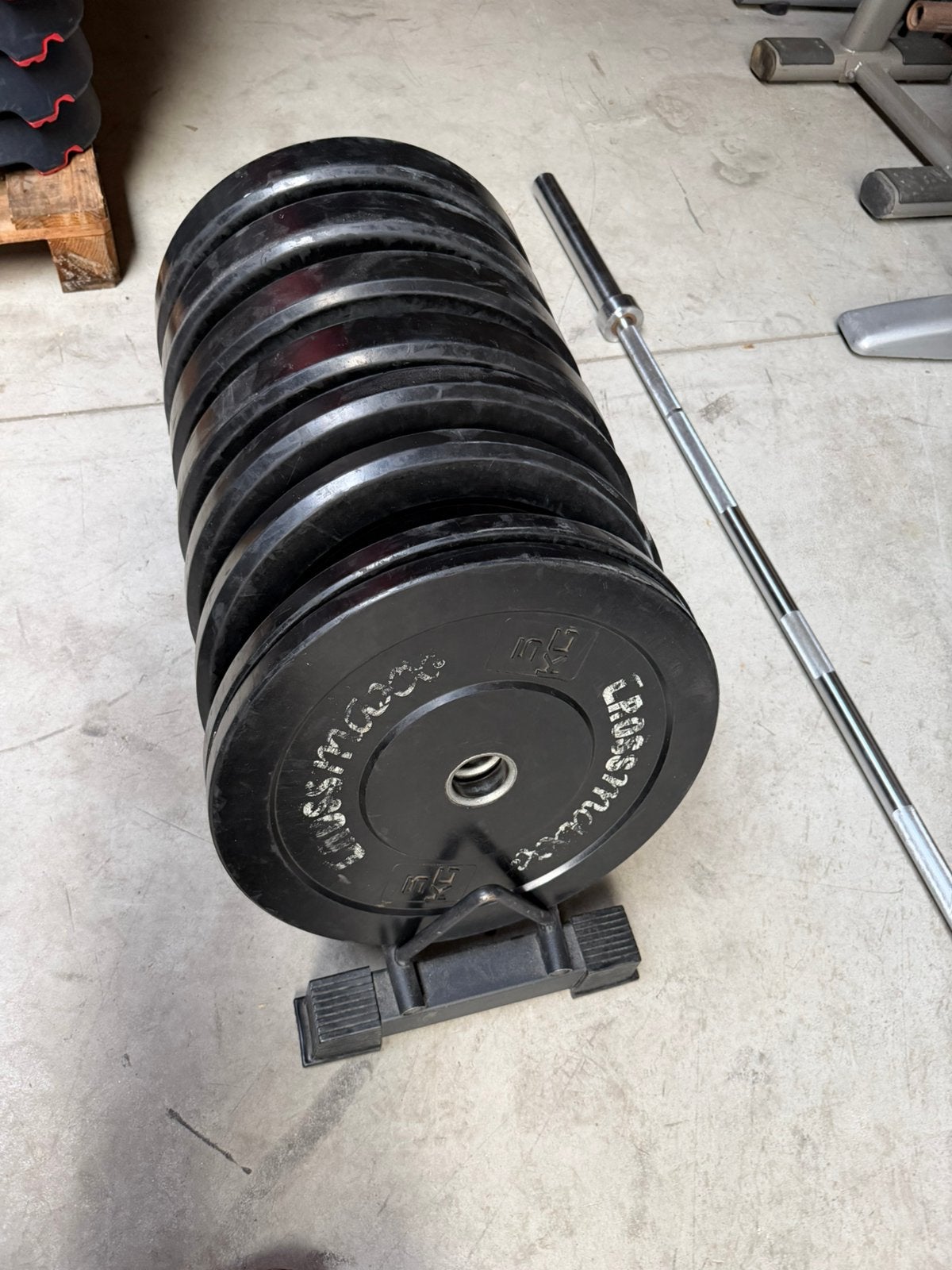 100kg Crossmaxx Bumperplates  + Olympische Barbell,Opbergrek, Sport en Fitness, Ophalen, Gebruikt, Halterschijven