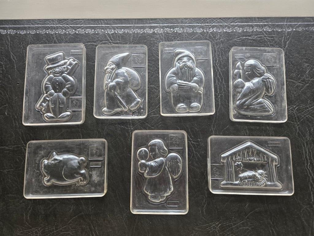 Zeven vintage chocolade of marsepein vormen anno 70 uit bak, Hobby en Vrije tijd, Ophalen of Verzenden, Zo goed als nieuw